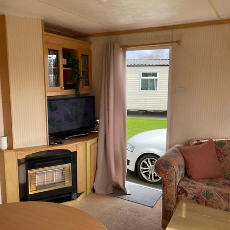 Caravan Near Port Carlisle פארק נופש Aikton